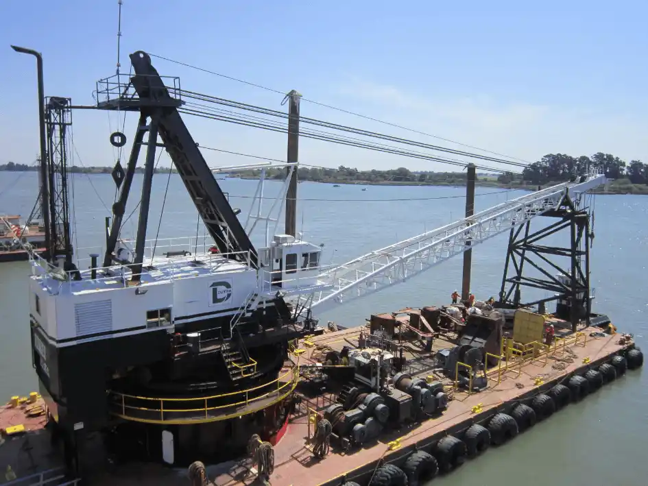 Photo of dredge plant DB-24